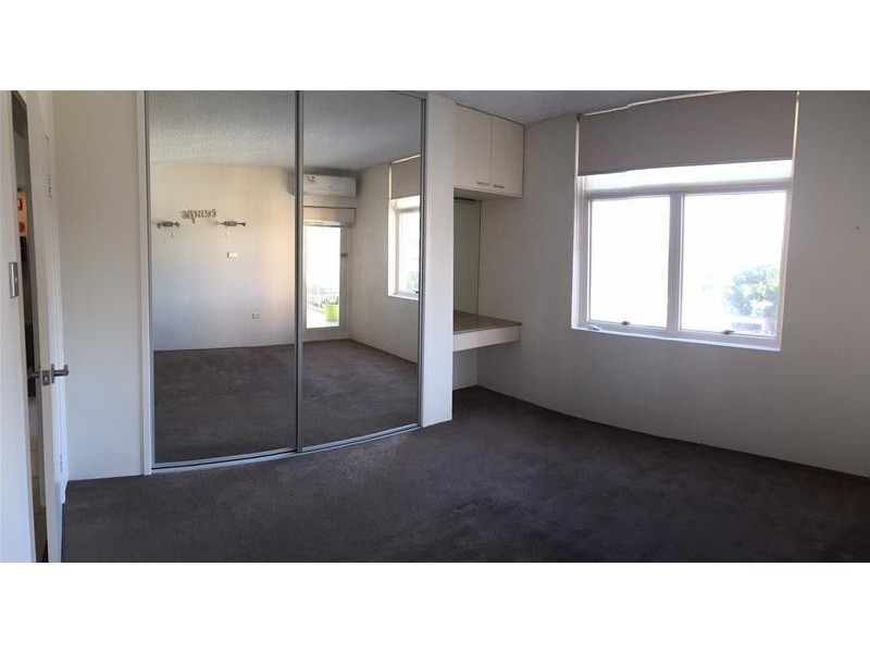 34  Hanlan Street, Surfers Paradise QLD 4217