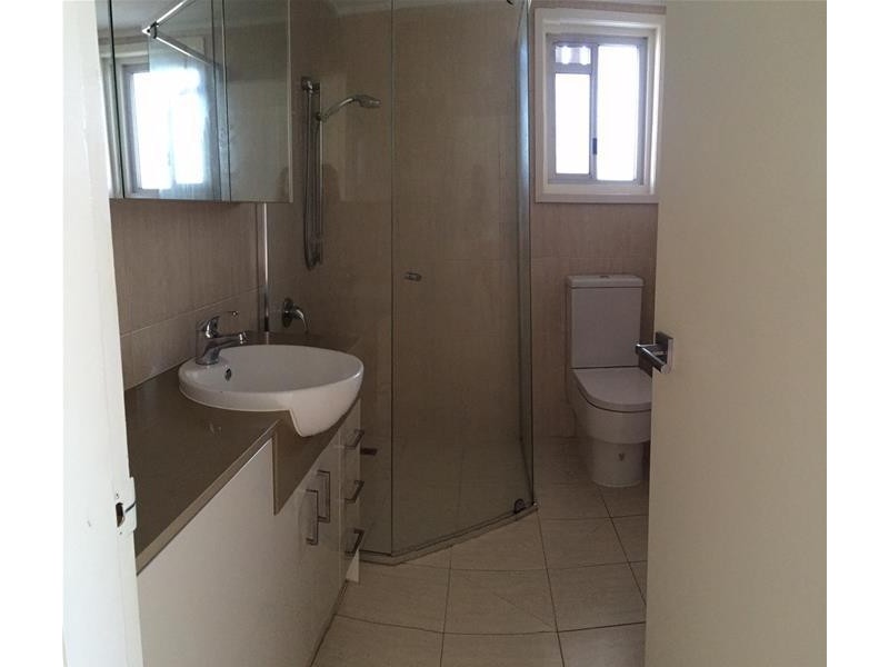 34  Hanlan Street, Surfers Paradise QLD 4217