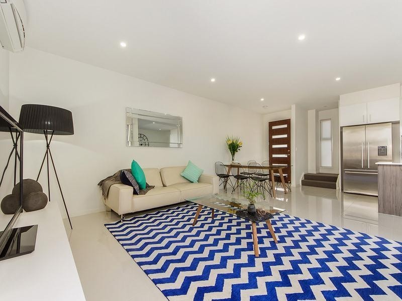 132 Eugaree Street, Southport QLD 4215