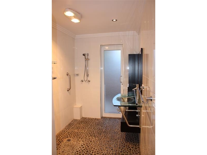 47 Savoy Drive, Broadbeach Waters QLD 4218