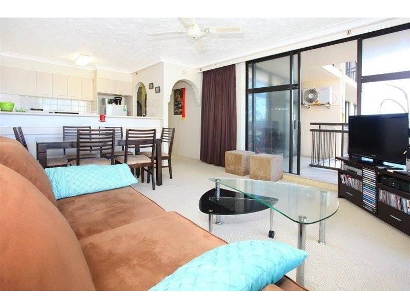 18 Hanlan Street “Beachcomber”, Surfers Paradise QLD 4217
