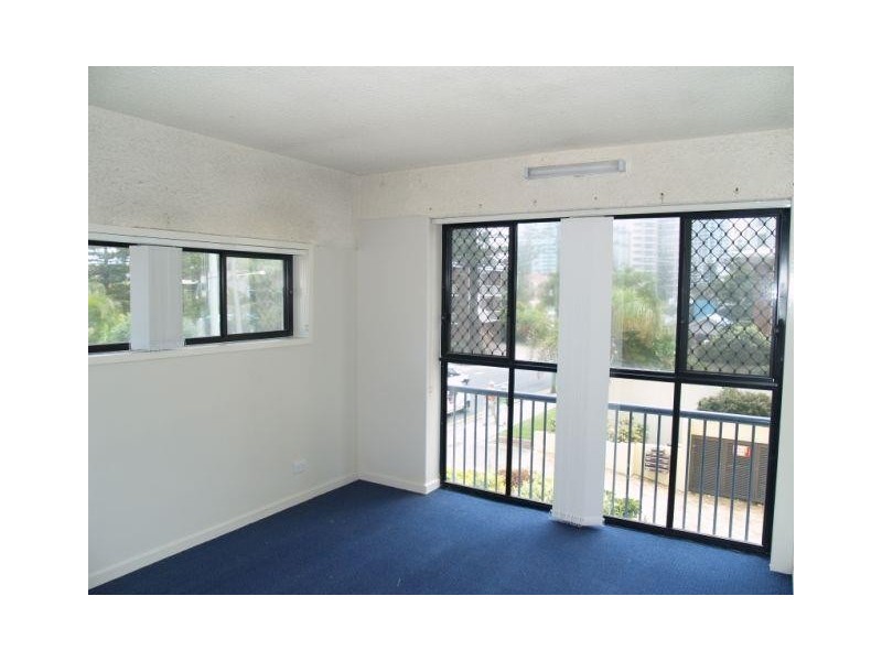 69 Garfield Terrace, Surfers Paradise QLD 4217