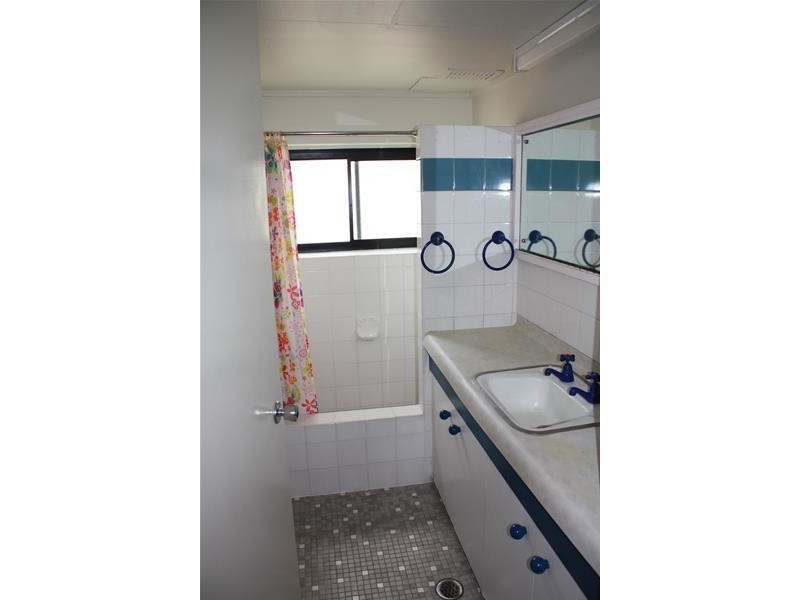 69 Garfield Terrace, Surfers Paradise QLD 4217