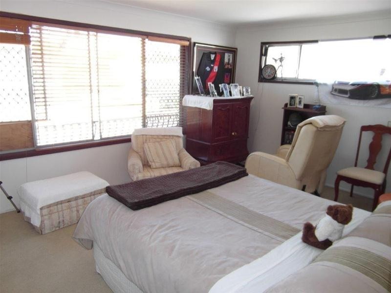 2/191 Stanhill Drive, Chevron Island QLD 4217