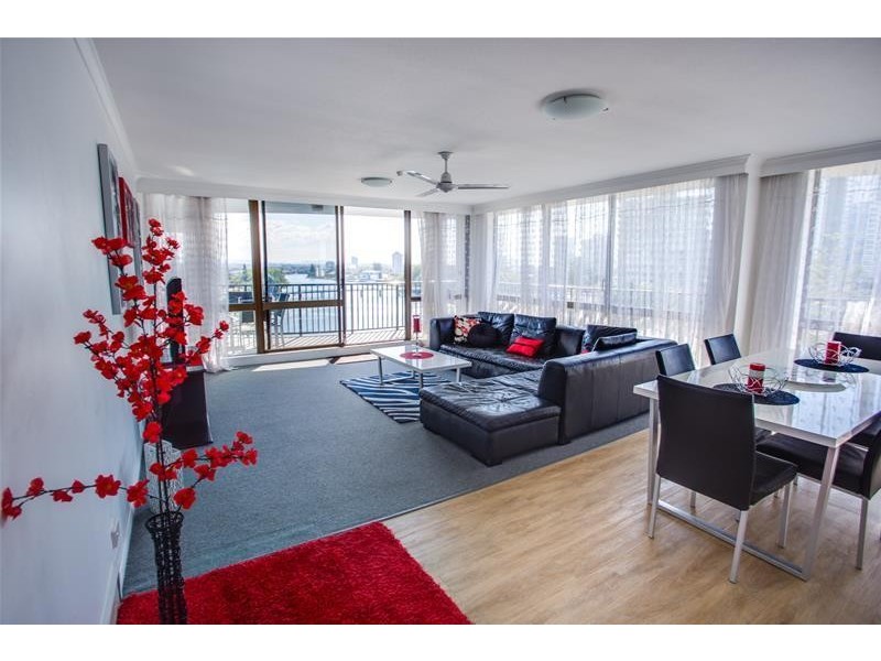 2940 Gold Coast Highway “Silverton”, Surfers Paradise QLD 4217