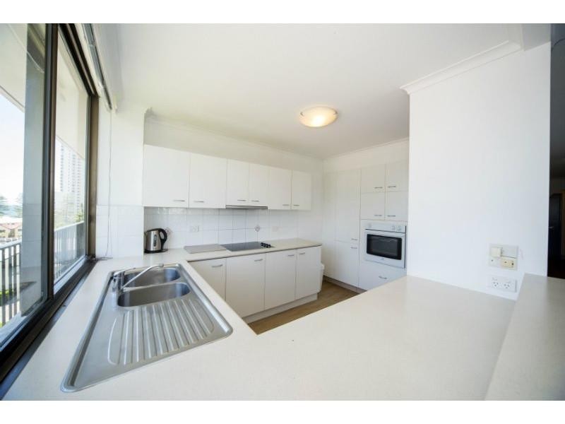 2940 Gold Coast Highway “Silverton”, Surfers Paradise QLD 4217