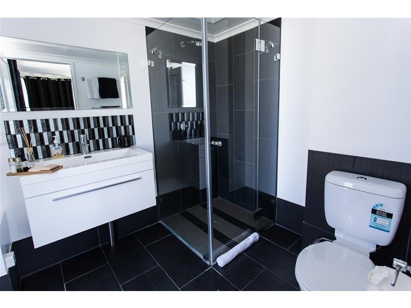 2940 Gold Coast Highway “Silverton”, Surfers Paradise QLD 4217