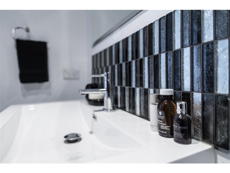 2940 Gold Coast Highway “Silverton”, Surfers Paradise QLD 4217