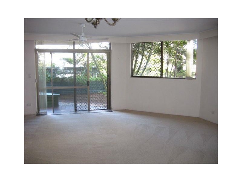 186 Ferny Avenue, Surfers Paradise QLD 4217