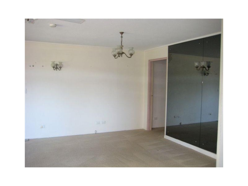 186 Ferny Avenue, Surfers Paradise QLD 4217