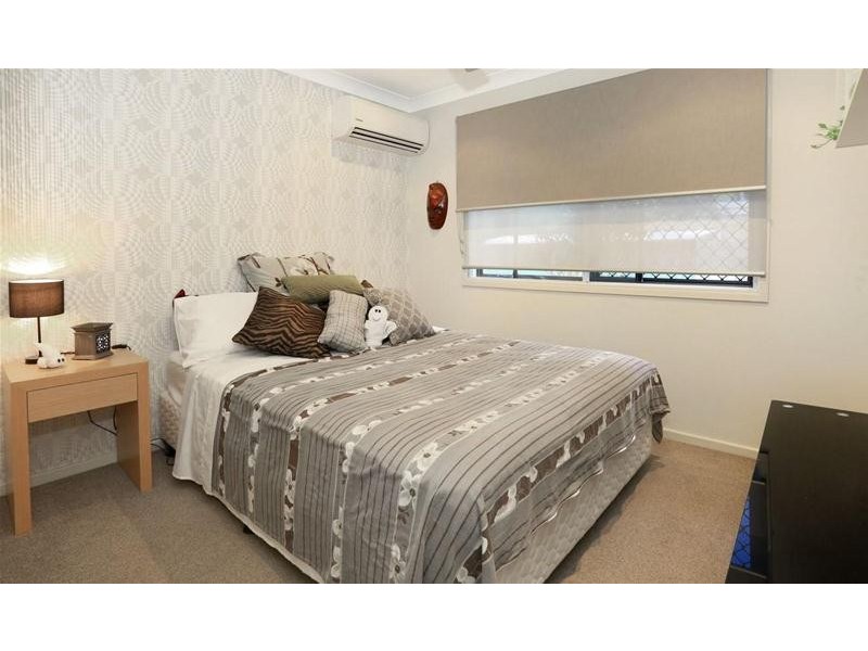 2/11 Esther Place, Surfers Paradise QLD 4217