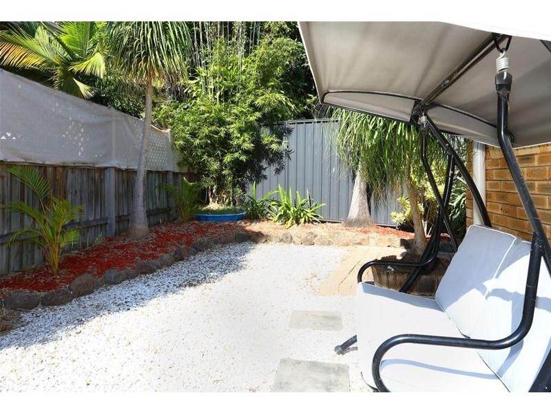 2/11 Esther Place, Surfers Paradise QLD 4217