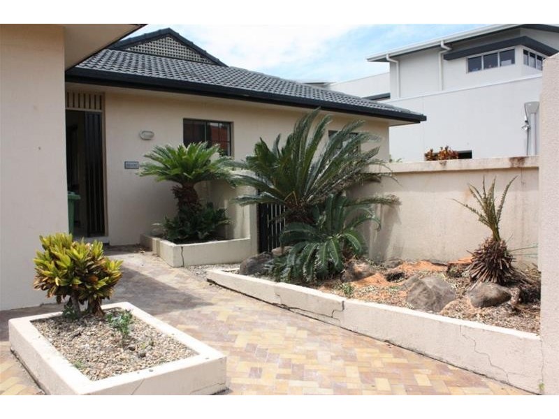 92 Commodore Drive, Paradise Waters QLD 4217