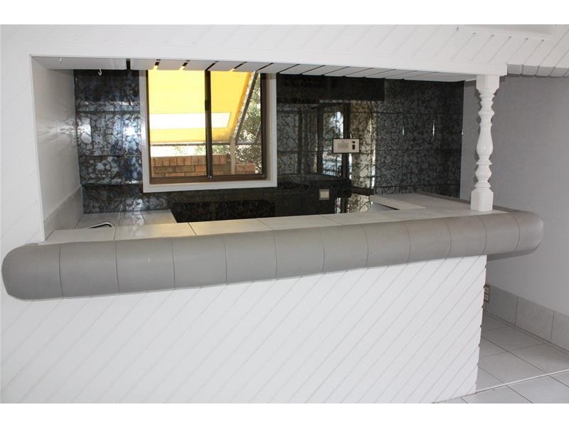 92 Commodore Drive, Paradise Waters QLD 4217