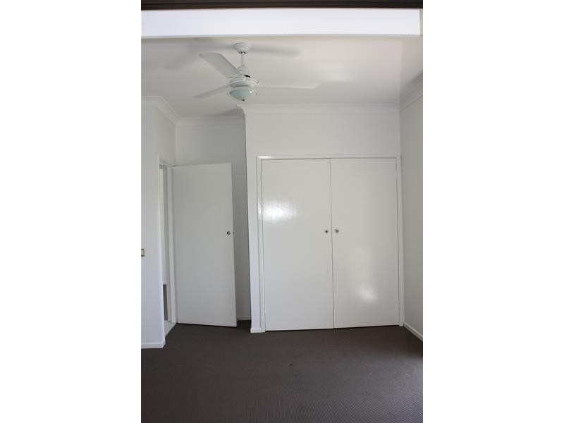 92 Commodore Drive, Paradise Waters QLD 4217