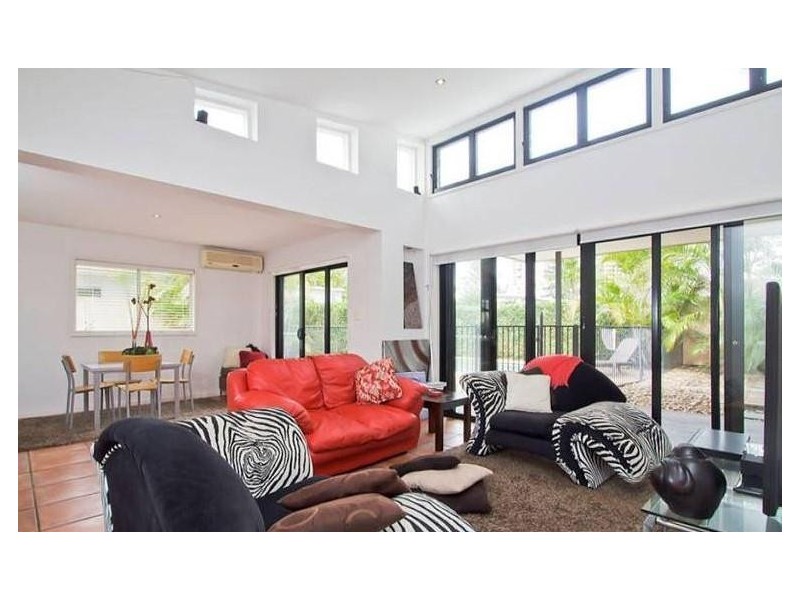 40 Brindisi Avenue, Isle Of Capri QLD 4217