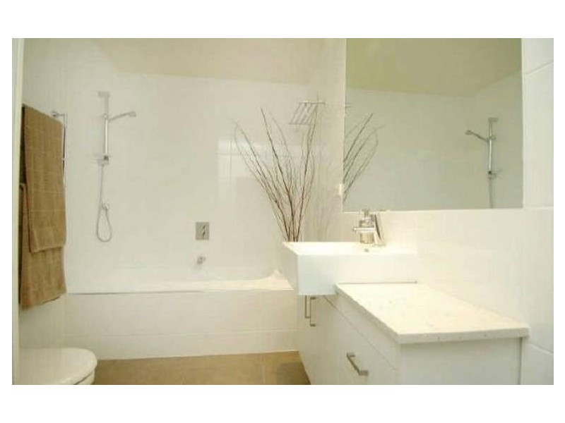 40 Brindisi Avenue, Isle Of Capri QLD 4217