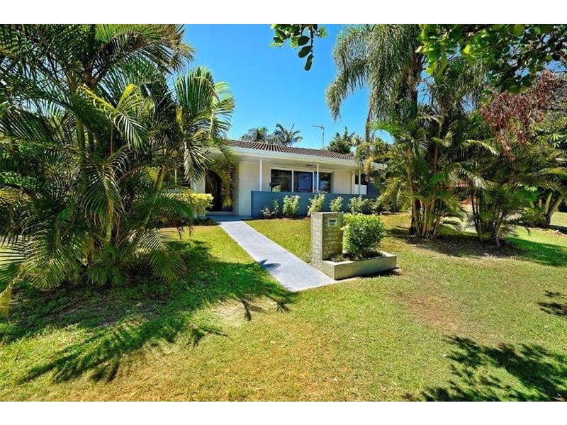 51 Salerno Street, Isle Of Capri QLD 4217