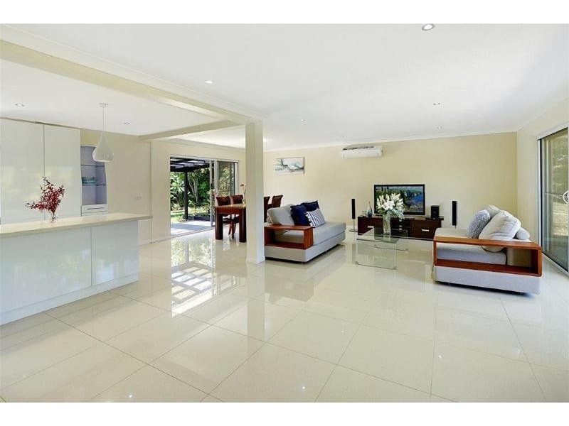 51 Salerno Street, Isle Of Capri QLD 4217
