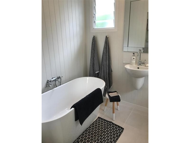 26 Geoffrey Avenue, Southport QLD 4215