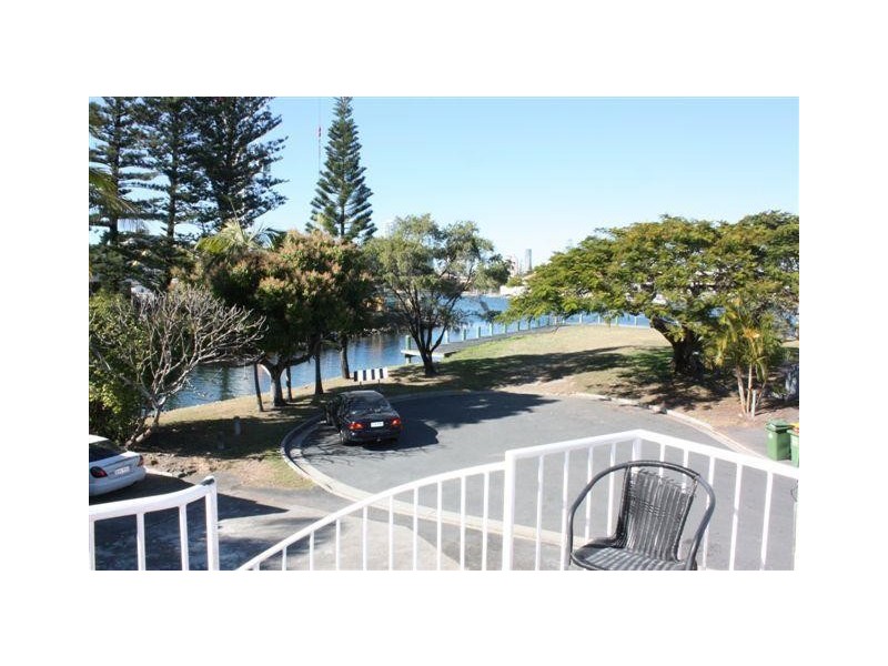 5 Holborow Close, Surfers Paradise QLD 4217