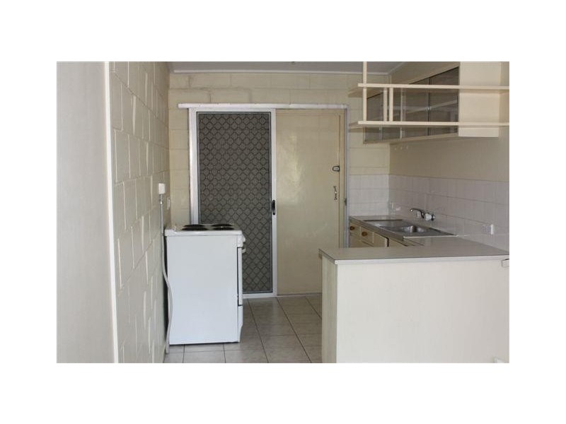 5 Holborow Close, Surfers Paradise QLD 4217