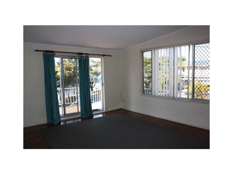 5 Holborow Close, Surfers Paradise QLD 4217