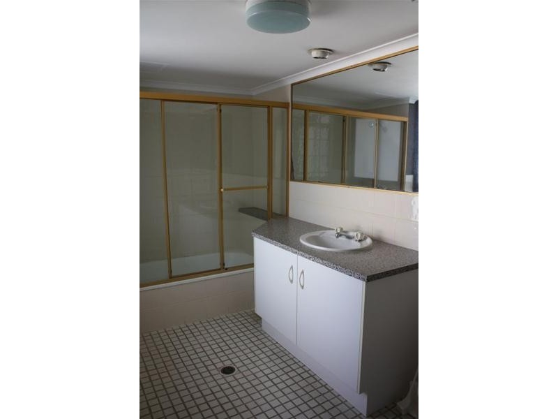 157 Old Burleigh Road (South Pacific Plaza), Broadbeach QLD 4218