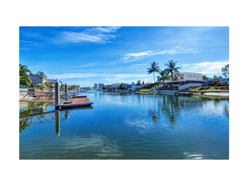 53 Admiralty Drive, Paradise Waters QLD 4217