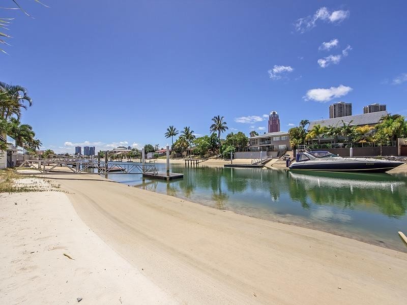 53 Admiralty Drive, Paradise Waters QLD 4217
