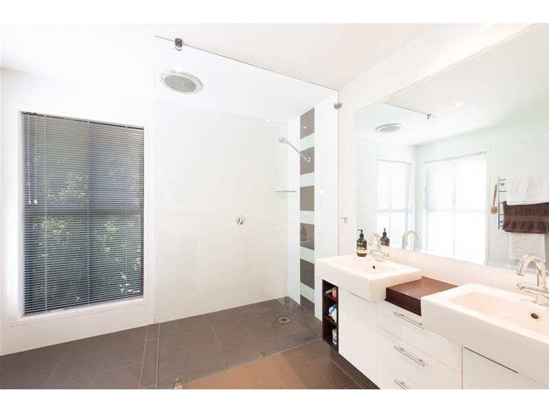 21  Corvus Way, Robina QLD 4226