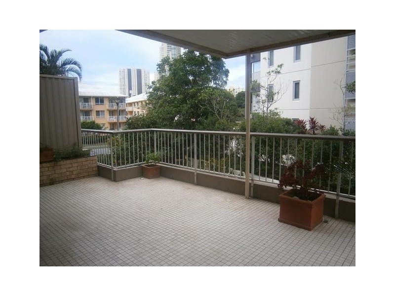 3 Oak Avenue, Surfers Paradise QLD 4217