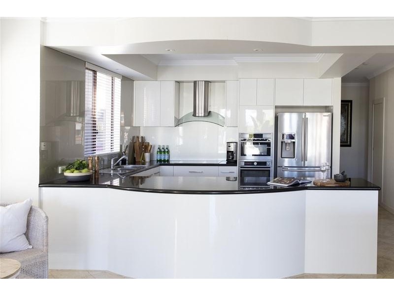 14 Seafarer Court, Paradise Waters QLD 4217