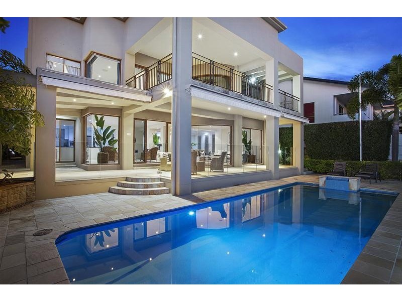 14 Seafarer Court, Paradise Waters QLD 4217