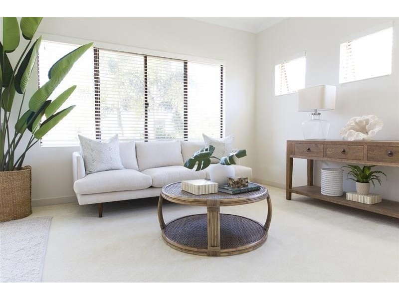 14 Seafarer Court, Paradise Waters QLD 4217