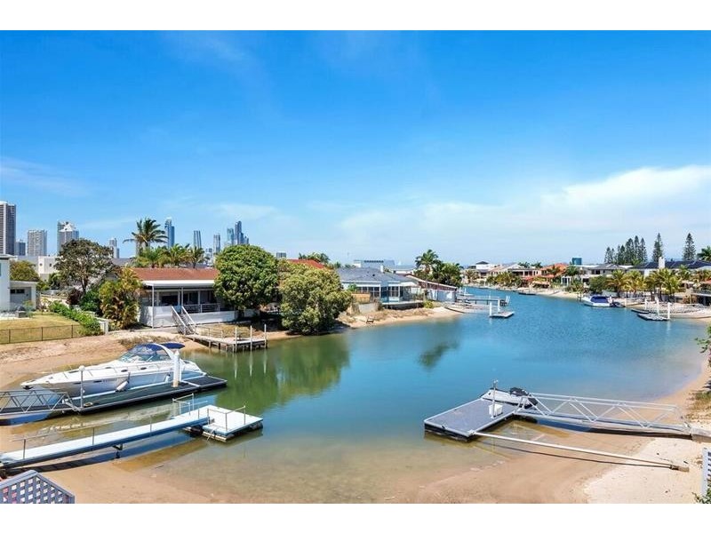 74 Commodore Drive, Paradise Waters QLD 4217