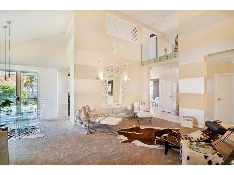 74 Commodore Drive, Paradise Waters QLD 4217