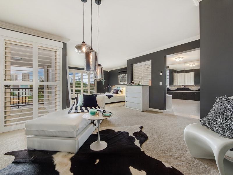 74 Commodore Drive, Paradise Waters QLD 4217