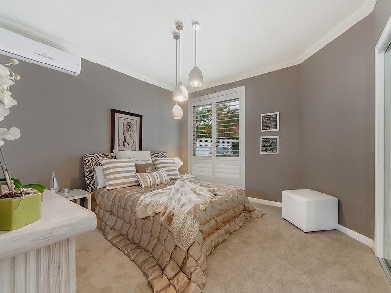 74 Commodore Drive, Paradise Waters QLD 4217