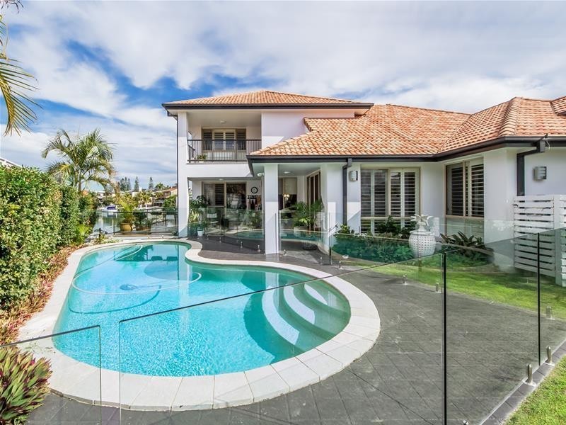 74 Commodore Drive, Paradise Waters QLD 4217