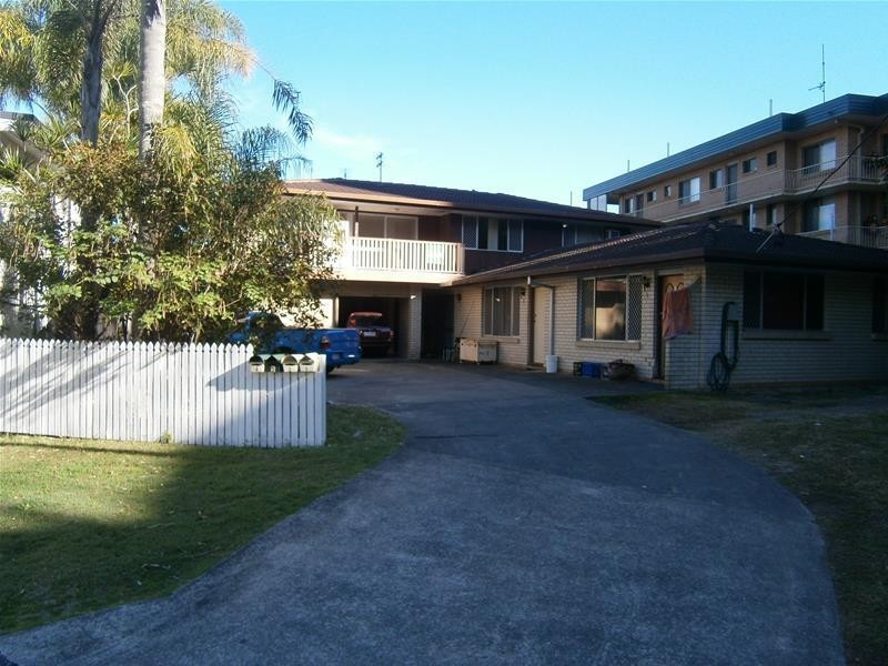 10 Acacia Avenue, Surfers Paradise QLD 4217