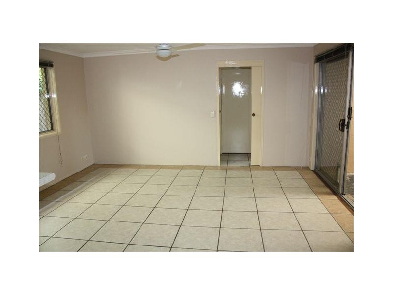 25 Oak Avenue (Budds Beach), Surfers Paradise QLD 4217