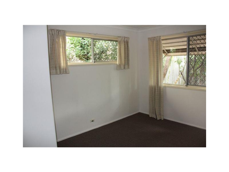 25 Oak Avenue (Budds Beach), Surfers Paradise QLD 4217