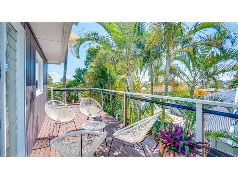 28 Deakin Avenue, Southport QLD 4215