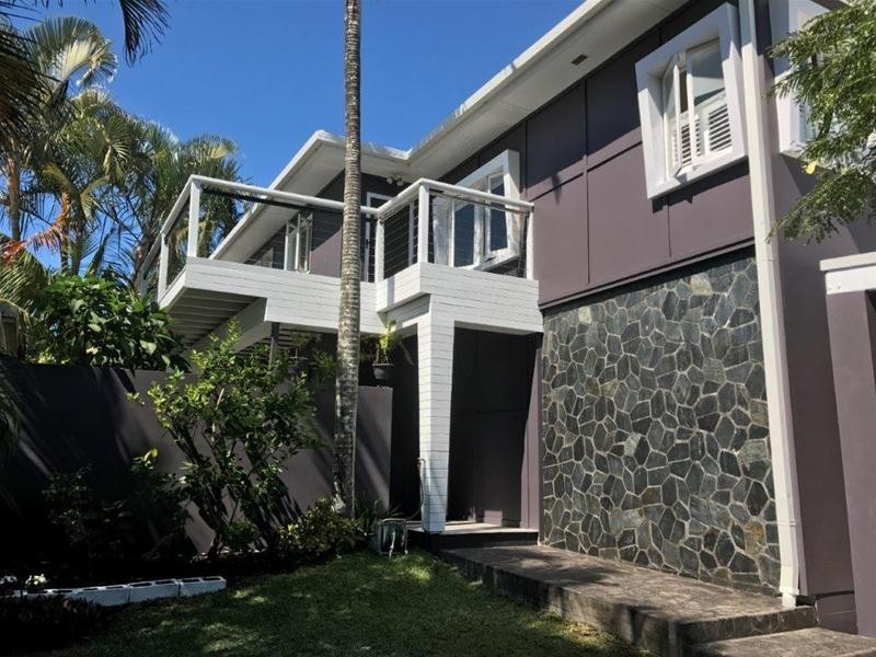 28 Deakin Avenue, Southport QLD 4215