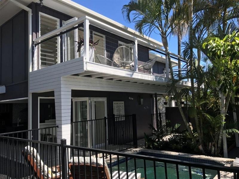 28 Deakin Avenue, Southport QLD 4215