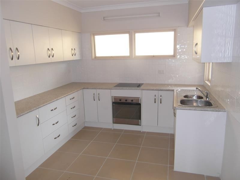 21 Pine Avenue, Budds Beach, Surfers Paradise QLD 4217