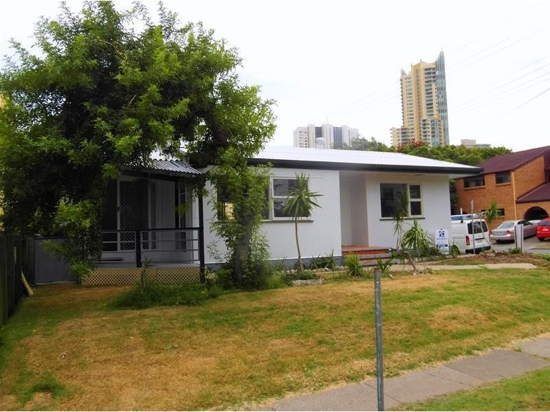 21 Pine Avenue, Budds Beach, Surfers Paradise QLD 4217