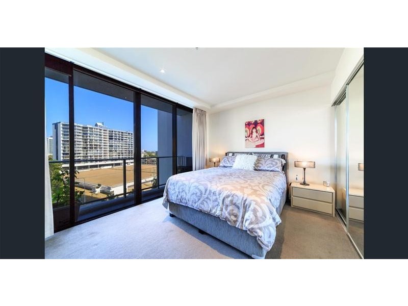 606/4 Wahroonga Place, Surfers Paradise QLD 4217