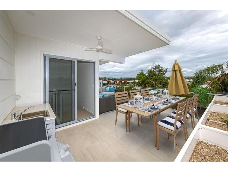 77 Minnie Street, Southport QLD 4215